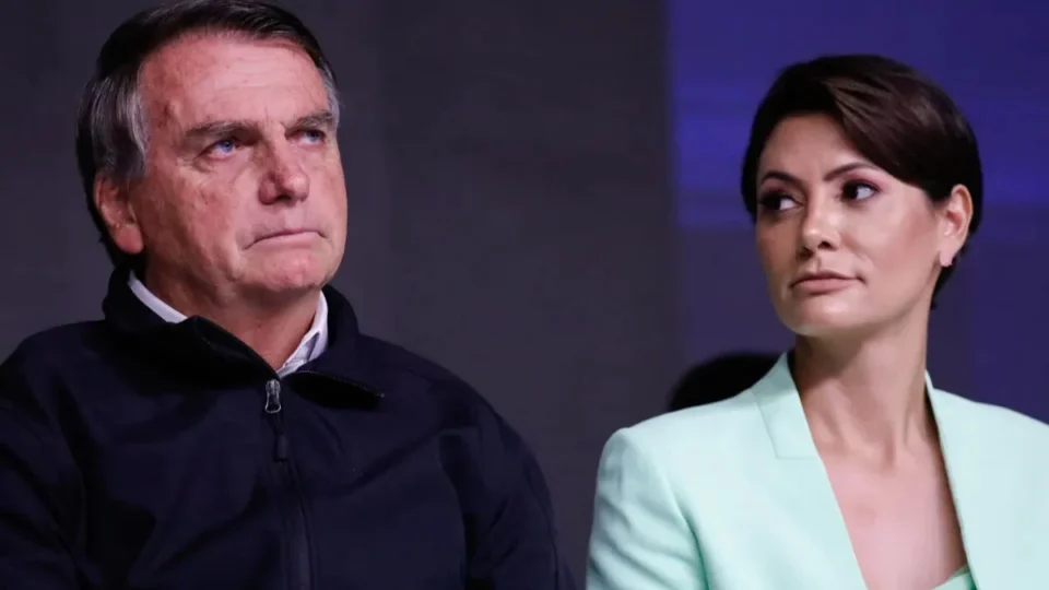 Moraes autoriza nova visita de Michelle a Bolsonaro na prisão nesta quinta (27)