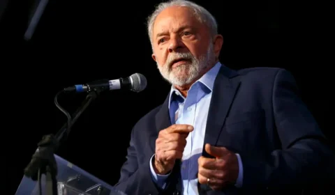 Lula afirma que prisão de Bolsonaro mostra maturidade democrática do Brasil: ‘vale para todos’