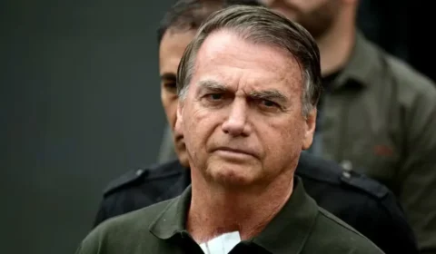 Em prisão, Bolsonaro apresenta crise de soluço após noite mal-estar