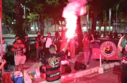 Flamenguistas acreanos fazem festa e partem em caravana rumo à final da Libertadores no Peru