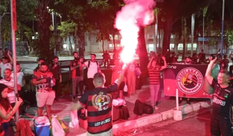 Flamenguistas acreanos fazem festa e partem em caravana rumo à final da Libertadores no Peru