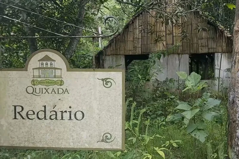 Cenário de Minissérie "Amazônia" está abandonada no Acre. 