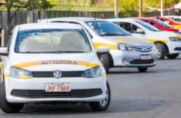 Contran elimina obrigatoriedade de aulas em autoescolas para tirar CNH