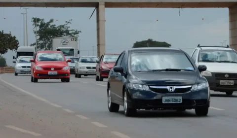 Câmara aprova PEC que libera carros com mais de 20 anos do IPVA