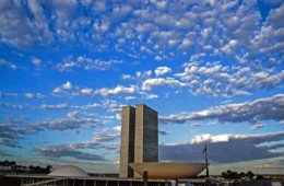 Votações de PEC da jornada e PL Antifacção são postergadas pelo Congresso