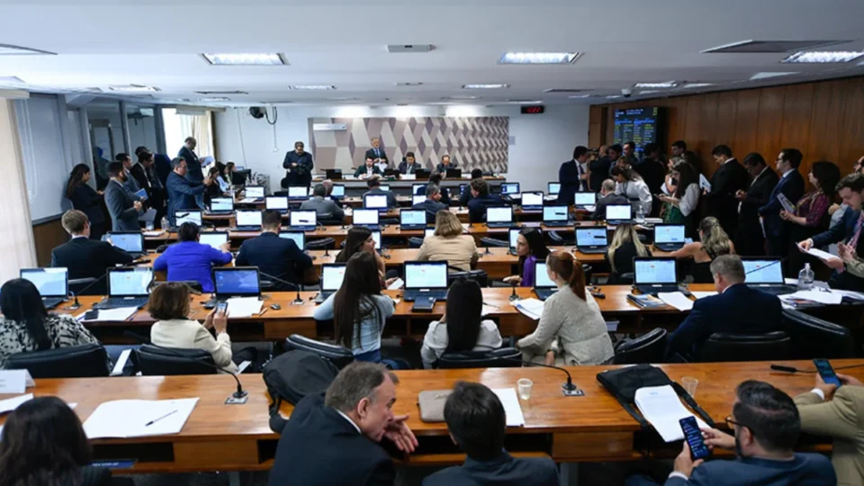 CCJ do Senado analisa proposta que reformula Lei do Impeachment nesta quarta-feira (10)