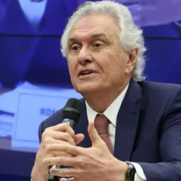 União Brasil libera inserções de TV para Caiado em meio a disputa com Flávio Bolsonaro