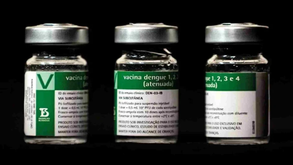 Anvisa oficializa registro da primeira vacina nacional contra dengue do Butantan