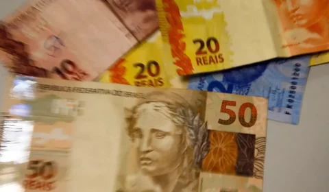 Salário mínimo de 2026 sobe R$ 103 e passa a valer R$ 1.621