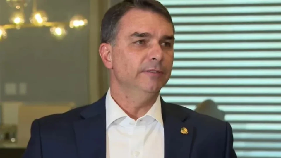 COLUNA DO CARLOS CALDEIRA – Arregou, negociou…, Mas voltou atrás: o vaivém presidencial do 01