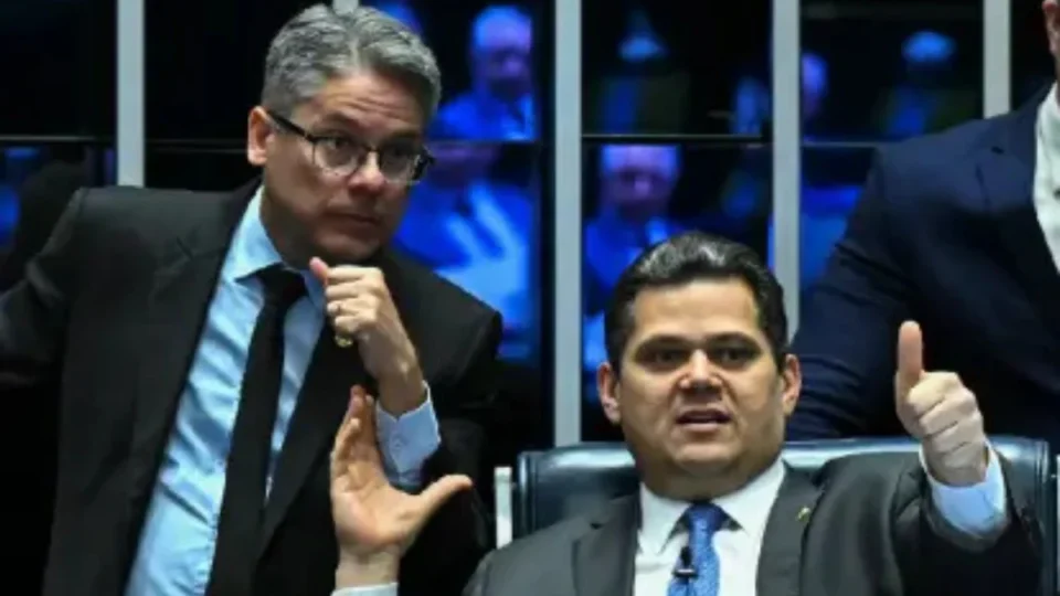 PL Antifacção é aprovado no Senado com punições de até 120 anos para líderes de facções