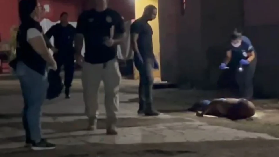 VÍDEO: Homem é morto a facadas em motel de Porto Velho; suspeito fugiu