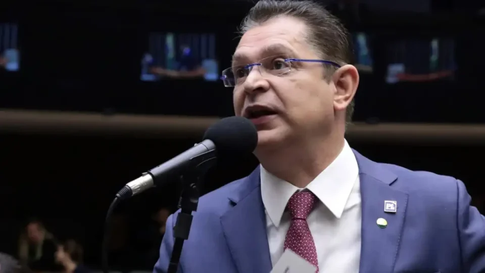 Ramagem deve abrir mão do mandato em 2026, diz líder do PL
