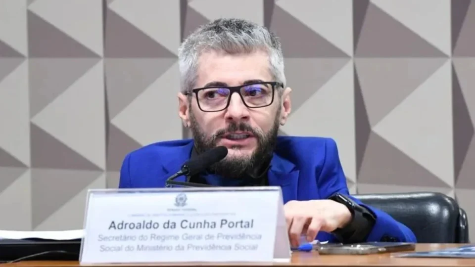 Secretário-executivo da Previdência é preso pela PF em operação contra fraudes no INSS