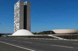 Quatro partidos vão ao STF contra PL da Dosimetria aprovado no Senado