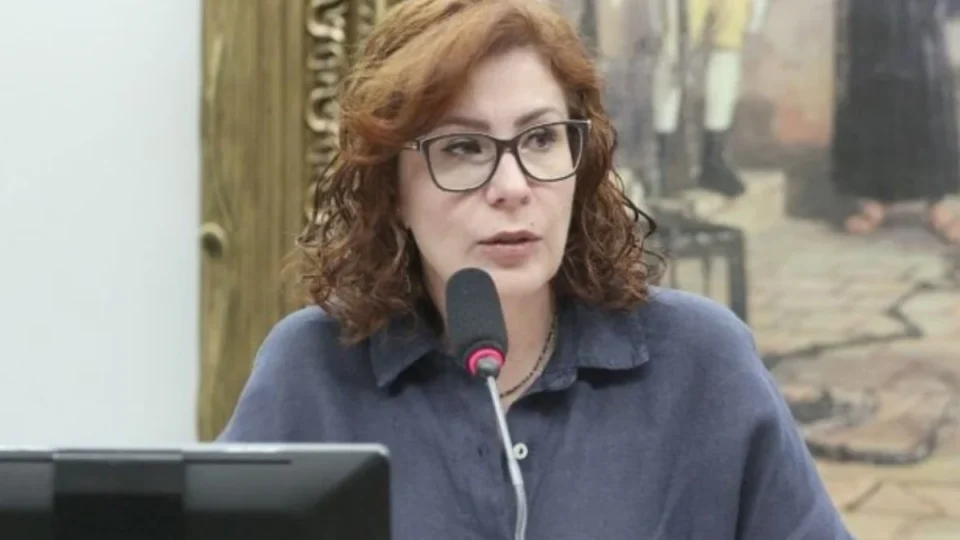 STF julga decisão de Moraes que determina perda de mandato de Carla Zambelli nesta sexta-feira (12)