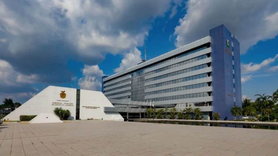 Concurso da Aleam: FGV divulga locais de prova; salários chegam a R$ 30 mil