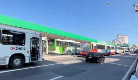 Greve dos ônibus pode retornar na segunda-feira em Manaus; rodoviários denunciam atraso no 13º