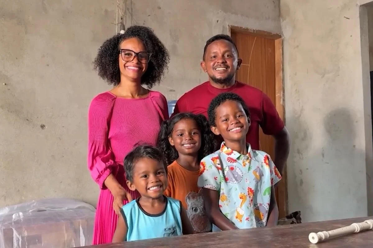Conheça Luiz Gabriel, o menino que viralizou ao cantar "Oh Happy Day"