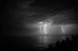 Ciclone extratropical provoca temporais e coloca regiões do Brasil; saiba onde