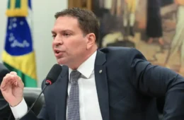 Pedido de extradição de Ramagem é entregue pelo Brasil ao governo dos EUA