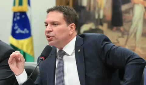 Pedido de extradição de Ramagem é entregue pelo Brasil ao governo dos EUA