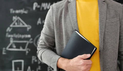 Piso dos professores é reajustado para R$ 5.130,63 com nova regra federal