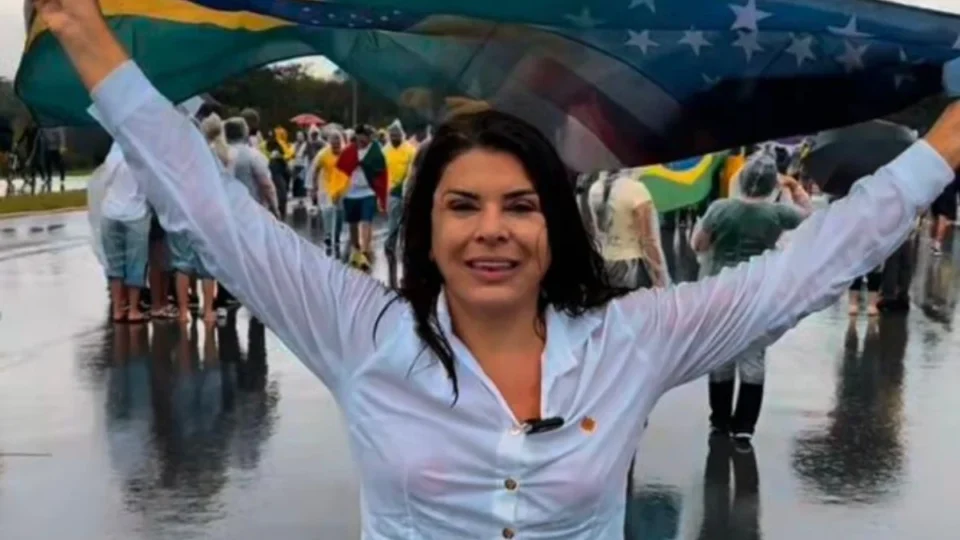 Mara Maravilha fala em disputar o Senado após ato ligado a Nikolas Ferreira