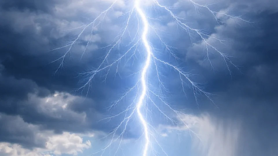 Após raio em ato de Nikolas Ferreira, últimos três internados recebem alta no DF