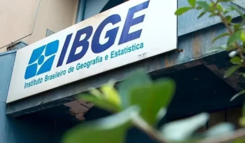 IBGE: desligamentos e mudanças no cálculo do PIB elevam crise interna