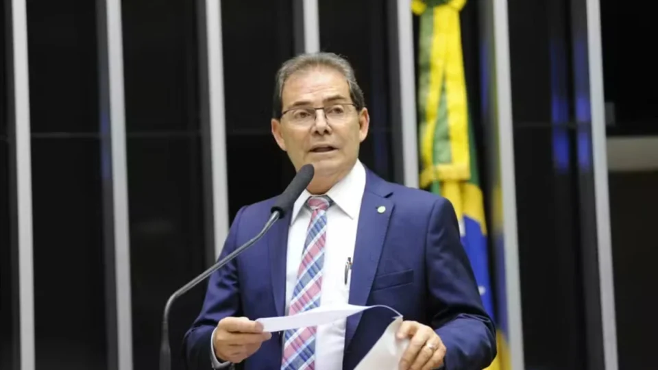Deputado paulista anuncia planos para o Senado com apoio de aliados de peso