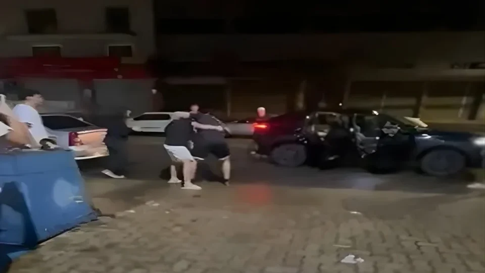 Briga por chiclete termina em tragédia e deixa adolescente em coma; entenda