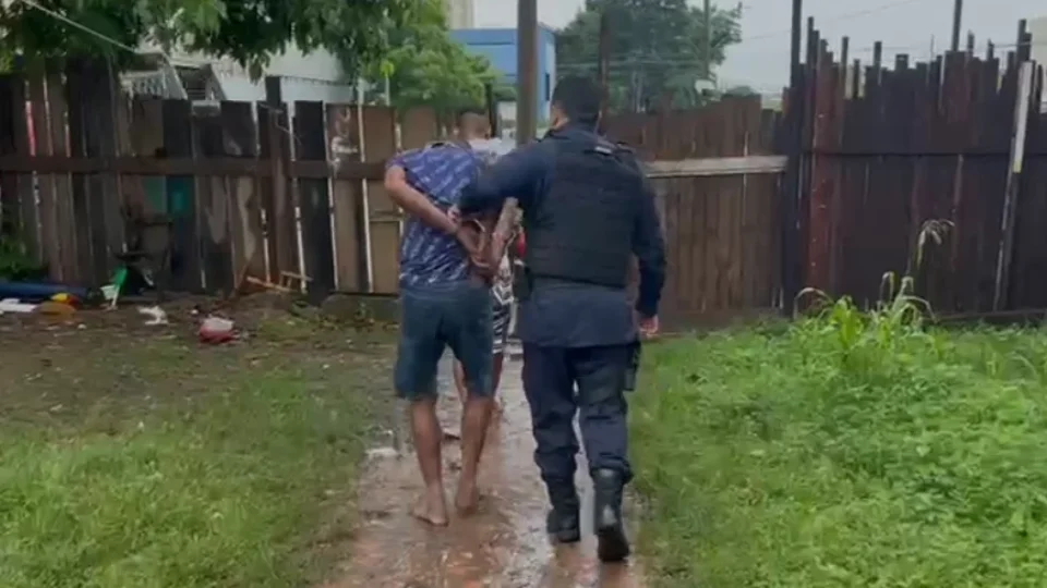 Ação da PM resulta na prisão de dois foragidos e apreensão de drogas em Porto Velho