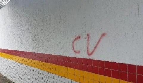 Jovem é detido após pichar muro de unidade do Exército em Porto Velho