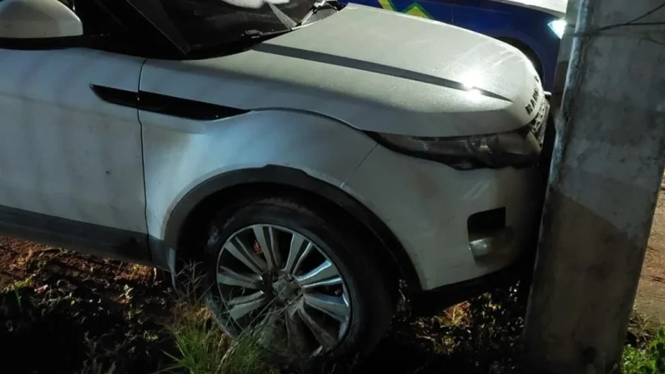 Motorista é preso por embriaguez após colisão contra poste na zona sul de Porto Velho