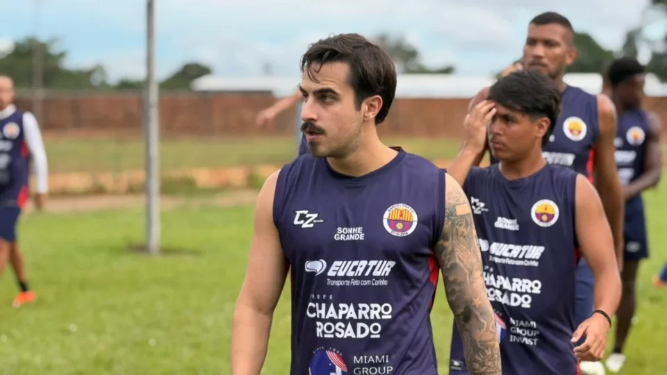Barcelona de Rondônia oficializa contratação do lateral Bernardo