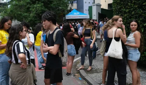 Pé-de-Meia Licenciaturas 2026 abre pré-inscrições e oferece até 12 mil bolsas