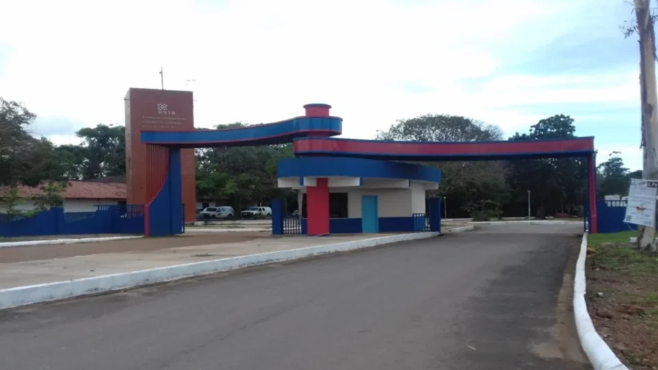 UNIR lança concurso com 47 vagas para professores efetivos em Rondônia