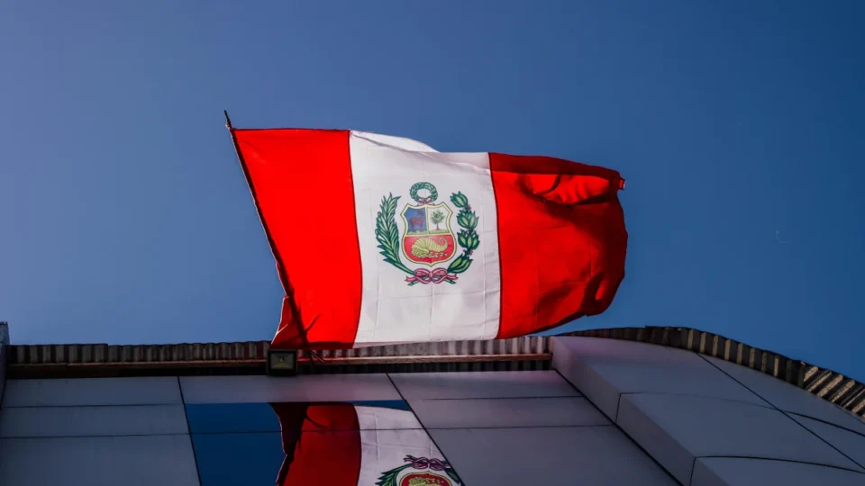 Congresso do Peru destitui presidente interino José Jerí após quatro meses