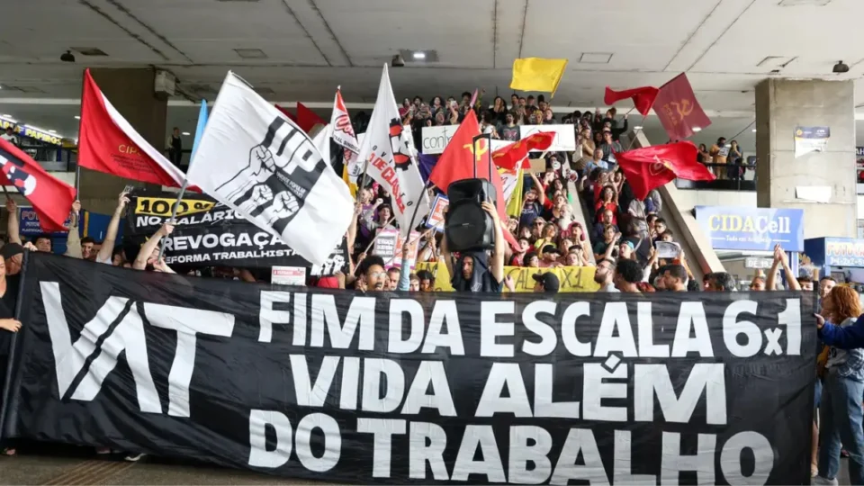Pós-Carnaval terá escala 6×1 no centro da agenda do Congresso