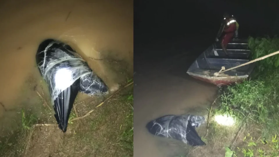 Bombeiros resgatam corpo encontrado no Rio Acre na capital