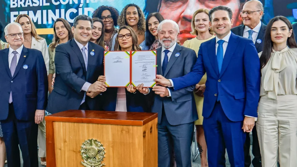 Dor, memória e união institucional marcam lançamento do pacto ‘Brasil Contra o Feminicídio’