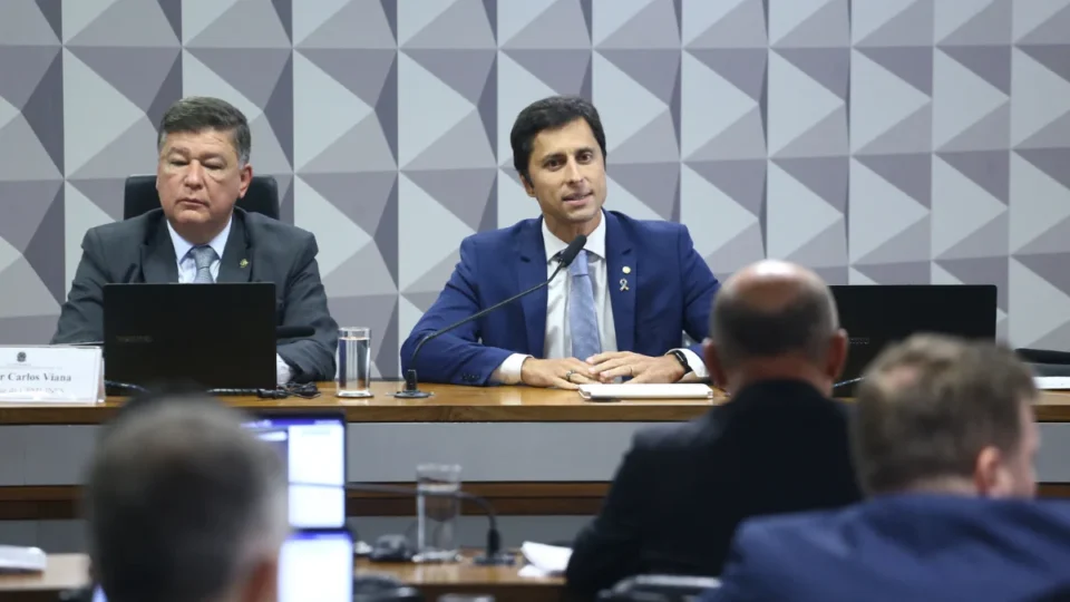 Atestado médico cancela sessão da CPMI do INSS e gera reação no Congresso: ‘absurdo!’