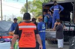 Famílias começam a deixar abrigo após vazante do Rio Acre na capital