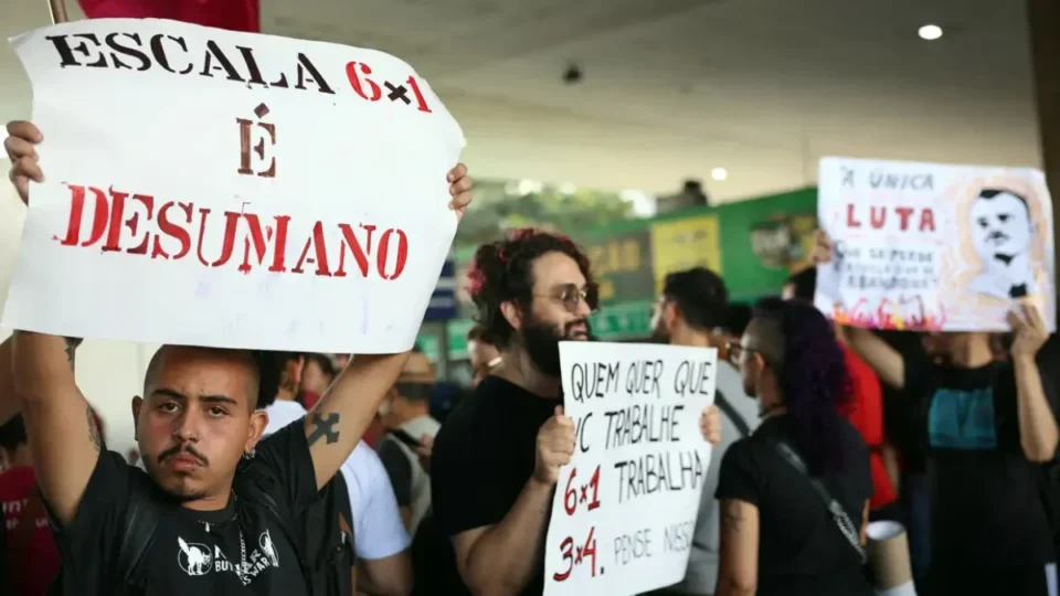 Redução da escala 6×1 entra na CCJ e terá debate detalhado na Câmara