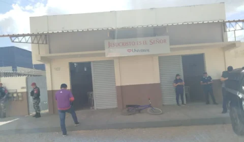 Homem em situação de rua leva três tiros dentro de igreja Universal