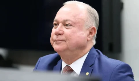 Relator do fim da escala 6×1 na CCJ é de partido que quer barrar PEC na Câmara; saiba qual