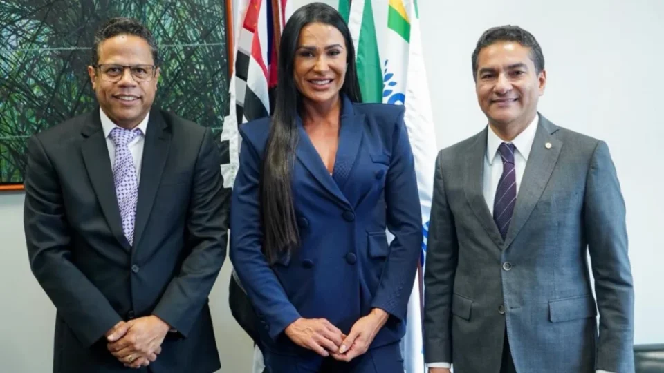 Gracyanne Barbosa se filia ao Republicanos e mira vaga na Câmara