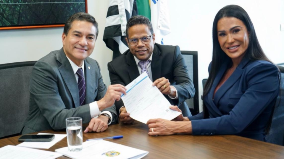 Republicanos teme ‘efeito Nikolas’ após filiação de Gracyanne Barbosa; entenda