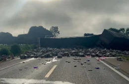 Acidente com carretas interdita BR-364 e deixa mortos entre Cacoal e Presidente Médici